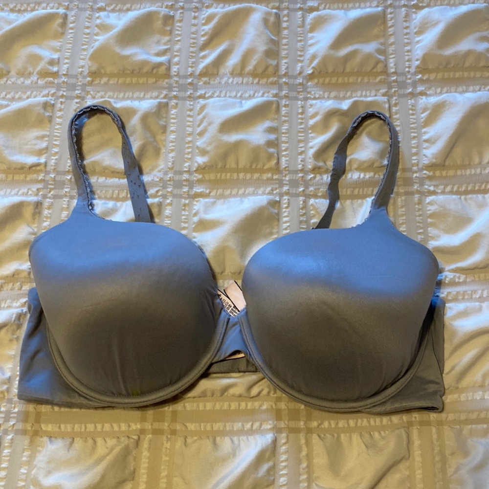 Victoria Secret Body by Victoria Lined Perfect Coverage Bra 36DD